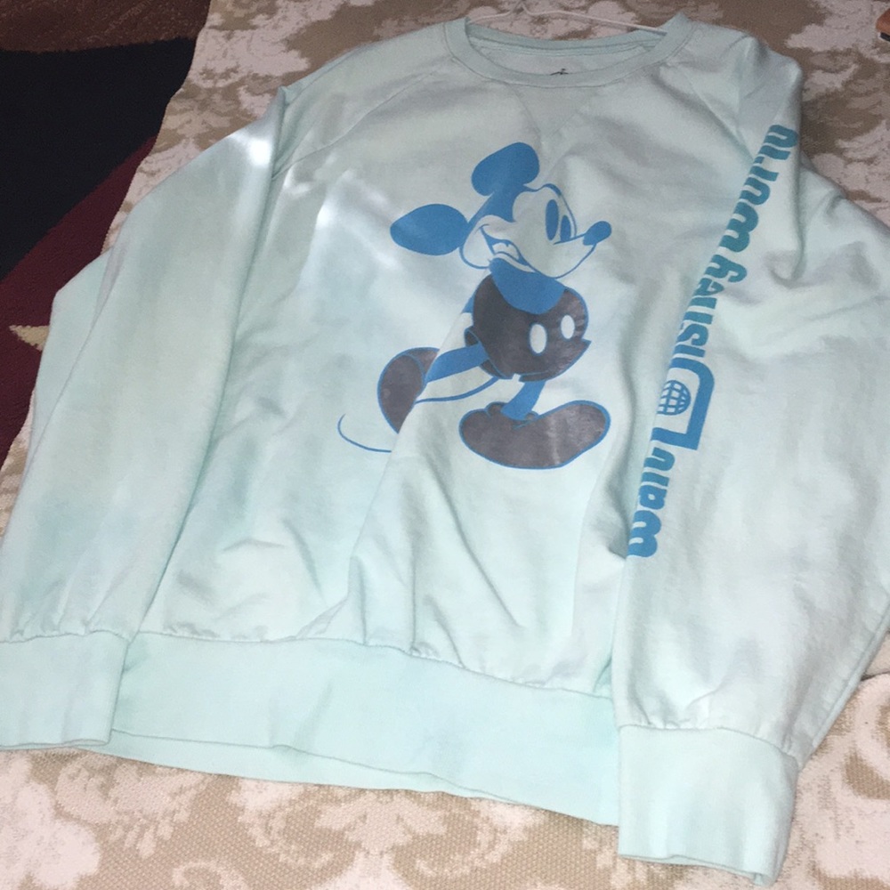 Long sleeve t-shirt